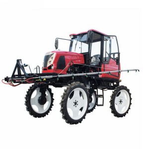 Self-propelled sprayer for rice fields