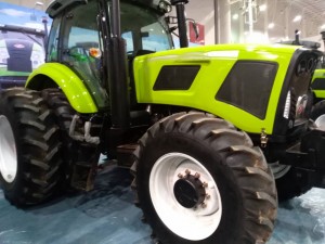 Max hp 260hp tractor 4WD farm machine