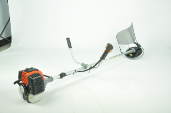 CG430 rice harvester.jpg