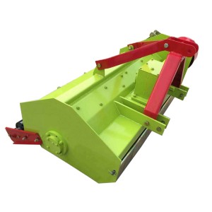 Farm Tractor Use The Straw Crushing Returning Machine