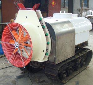 Self propelled air sprayer